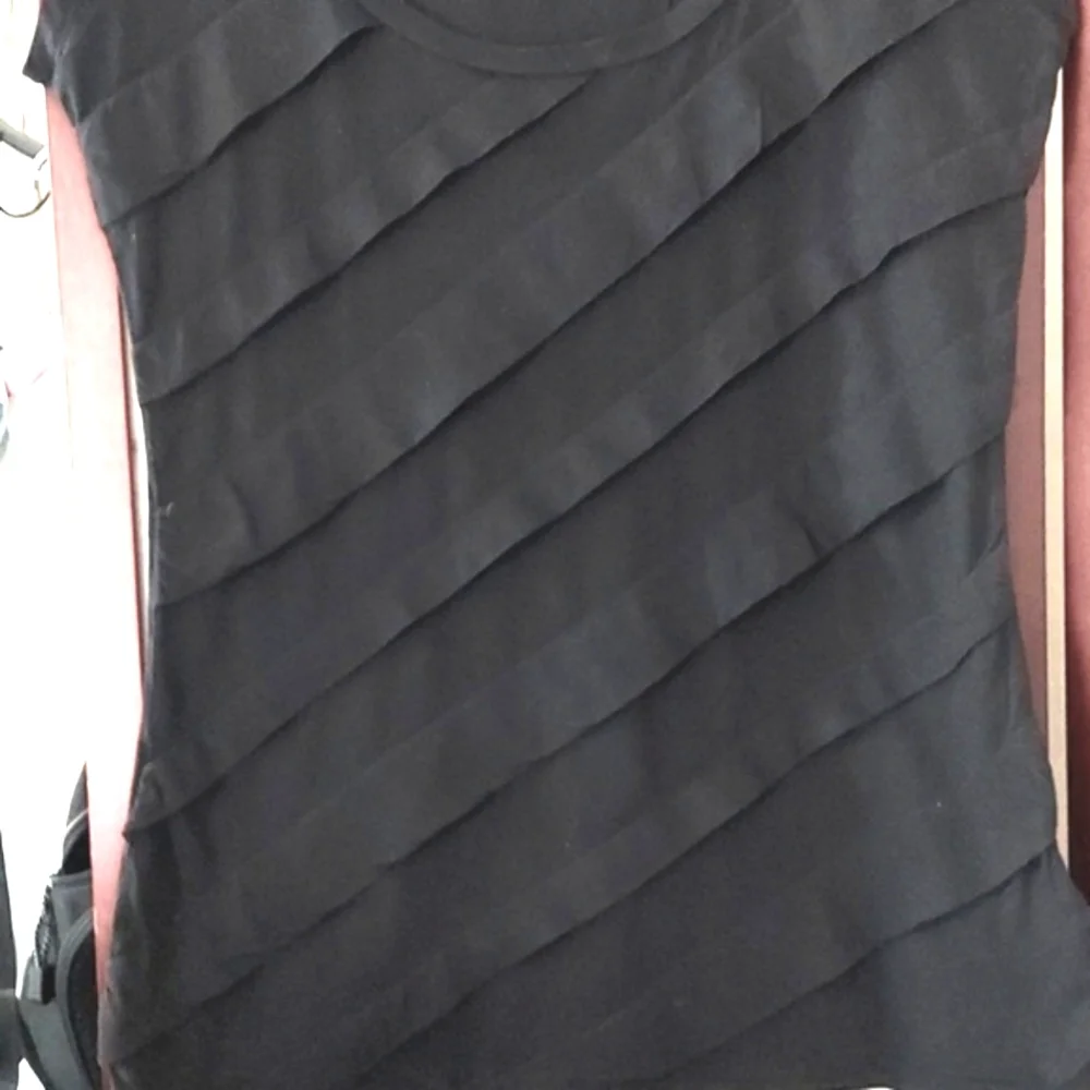 Kenneth Cole Black Ruffle tiered Cap Sleevless Top Sz S